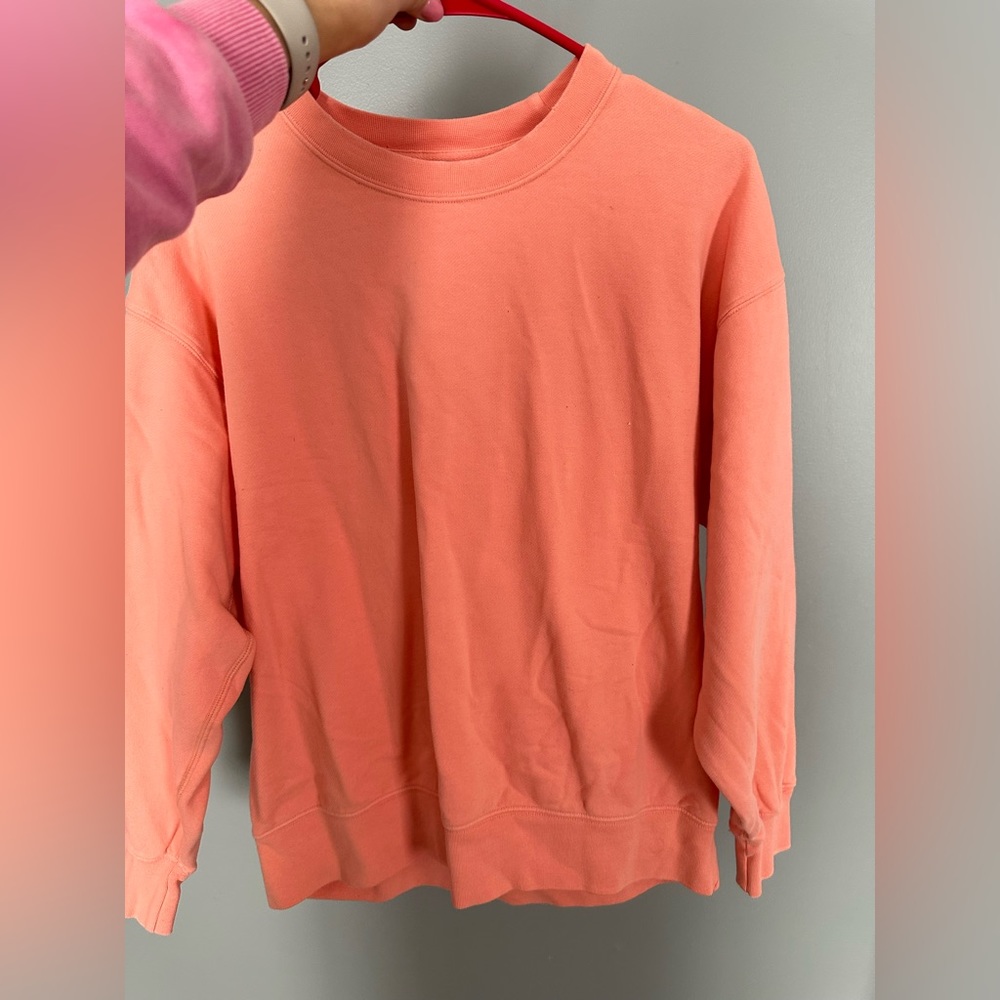 American Eagle crew neck